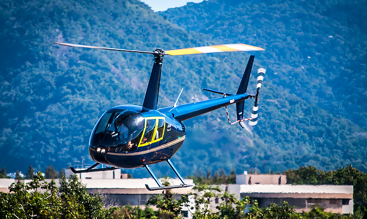 Single-engine helicopter Robinson R44
