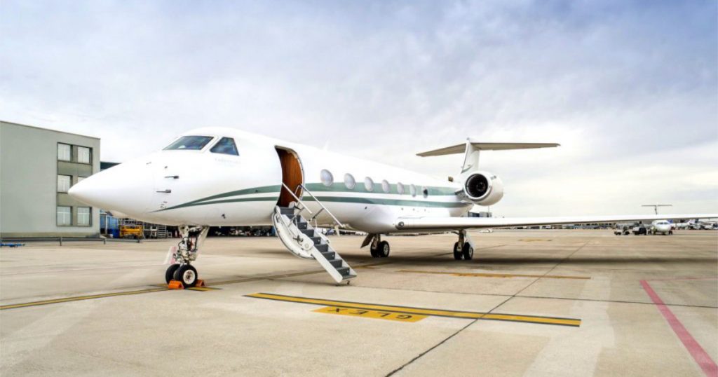 How much does it cost to maintain a private jet